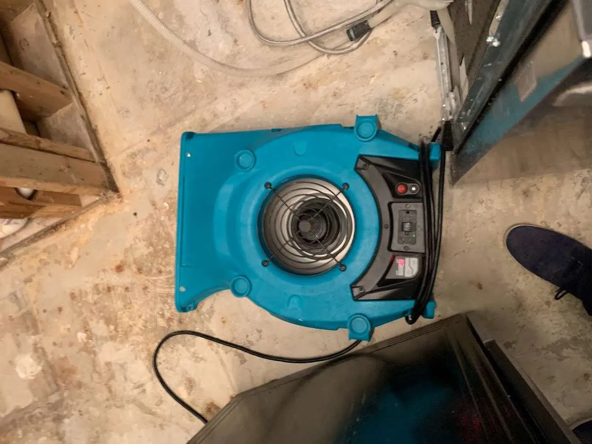 Air mover drying equipment for Mold Remediation & Removal in Merritt Island